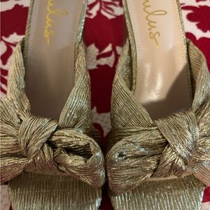 Gold Women's Shoes with Bow Detail